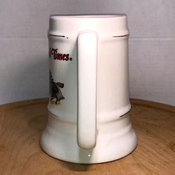 Medieval Times Beer Stein White Ceramic Large 6" tall Logo  32 oz. Mug - Picture 3 of 6